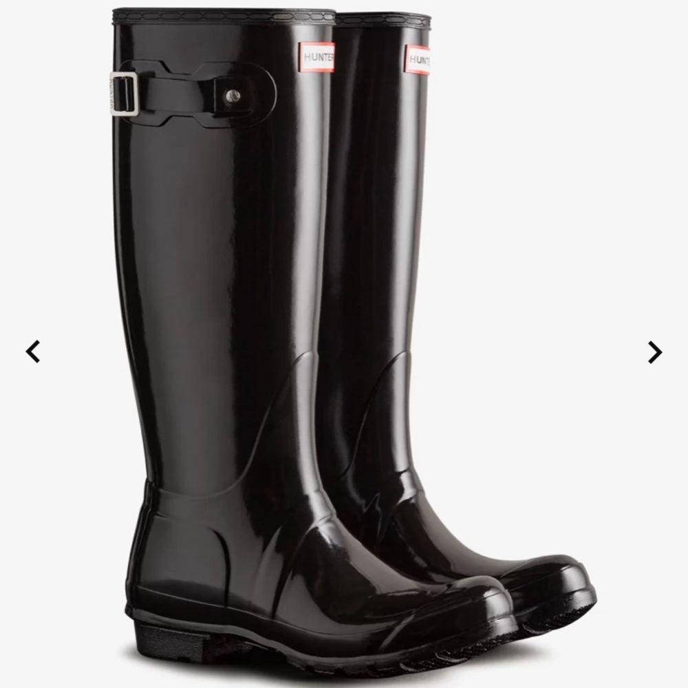 Black glossy hunter rain boots size 8